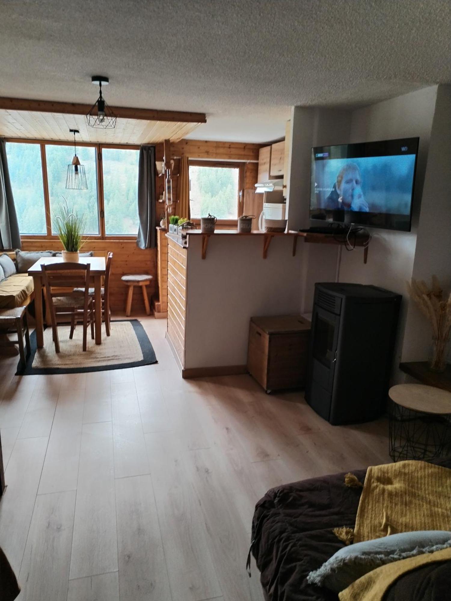 Appartement 8/10 Couchages La Foux D'allos. Allos